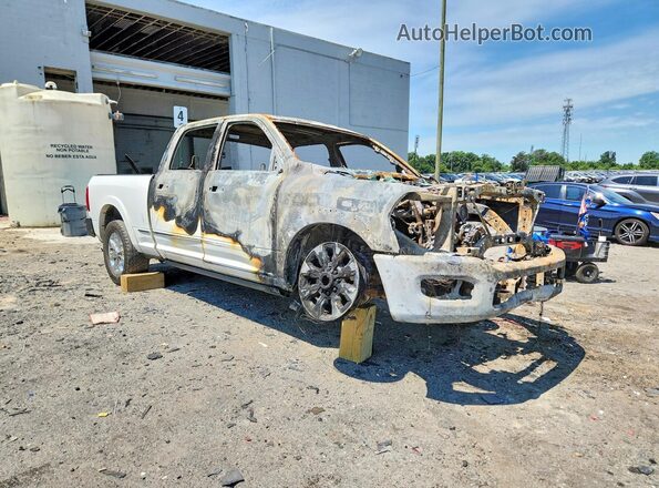 3C6UR5SL2KG595046 2019 RAM 2500 White Front right