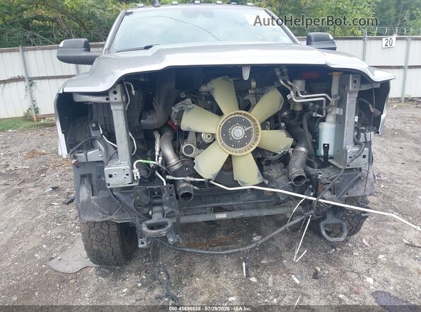 3C6UR5TL2NG207946 2022 RAM 2500 Серебряный Вид спереди