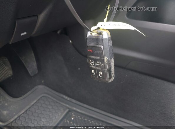 3C6UR5TL2NG207946 2022 RAM 2500 Серебряный Вид панели приборов