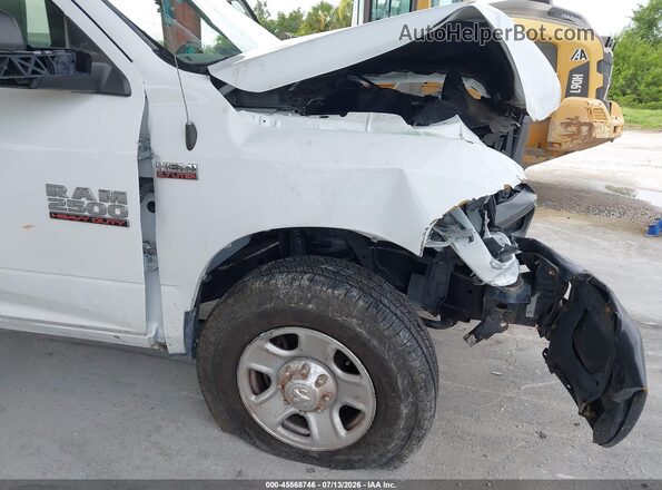 3C7WR4AT9GG335895 2016 RAM 2500 White 