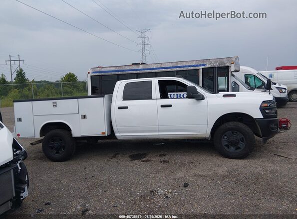3C7WR5HJ1SG528075 2025 RAM 2500 Белый Вид задней части салона