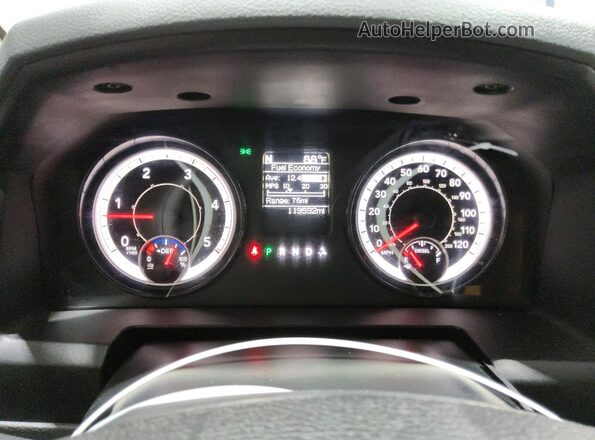 3C7WR8AL3HG677982 2017 RAM 3500 White Instrument cluster view