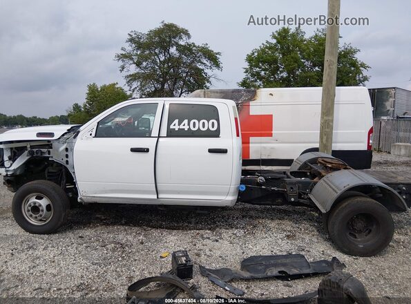 3C7WRTCL8RG345294 2024 RAM 3500 CHASSIS White 