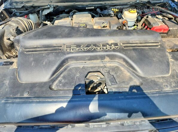 3C7WRTCLXPG525454 2023 RAM 3500 Blue Widok wnętrza z tyłu