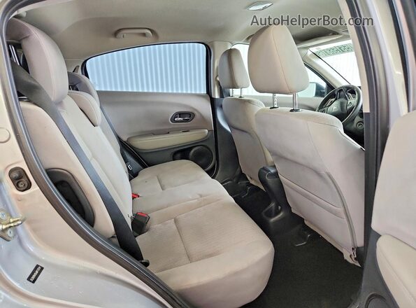3CZRU5H30JM713724 2018 HONDA HR-V Gray Вид задньої частини салону