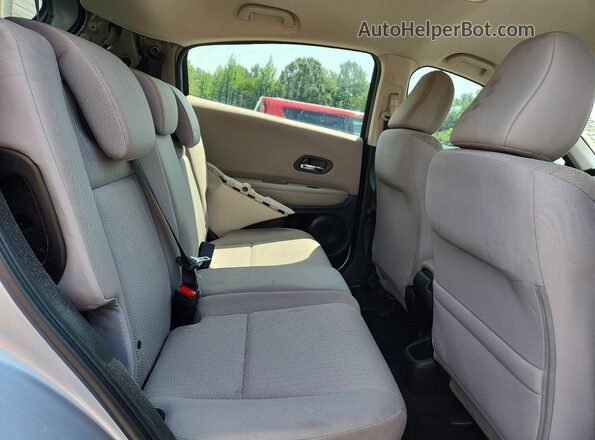 3CZRU5H35HM722980 2017 HONDA HR-V Silver Rear interior view
