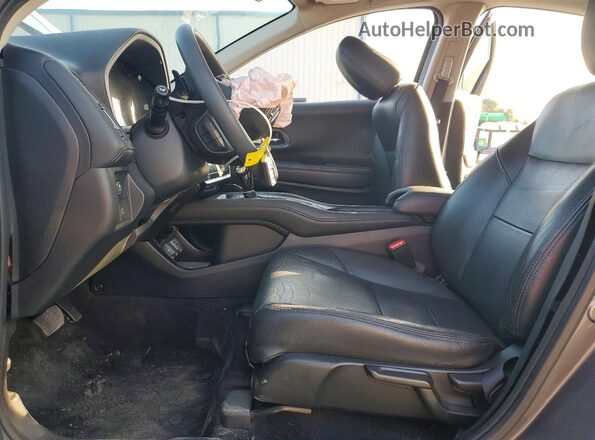 3CZRU5H52HM712604 2017 HONDA HR-V Gray Front interior view