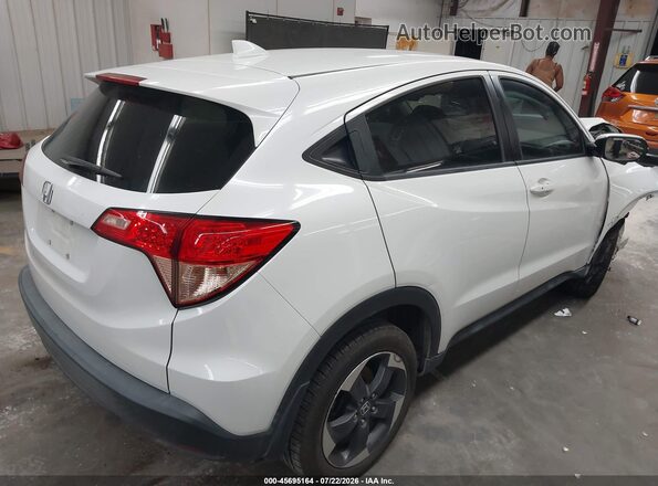 3CZRU5H52JM718103 2018 HONDA HR-V White Rear right