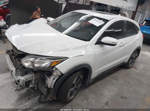 3CZRU5H52JM718103 2018 HONDA HR-V White Front left