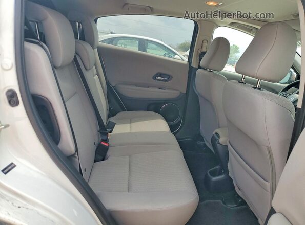 3CZRU5H55HM714606 2017 HONDA HR-V White Widok wnętrza z tyłu