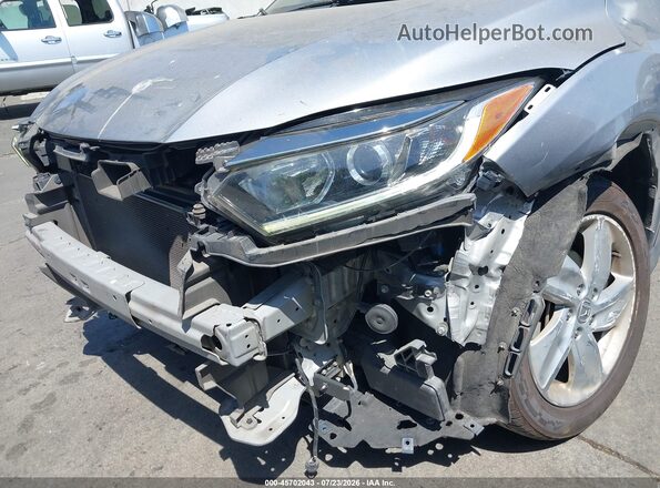 3CZRU5H57KM729566 2019 HONDA HR-V Silver 