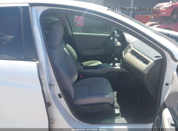 3CZRU5H59JM700276 2018 HONDA HR-V White Սալոնի դիմացի տեսք