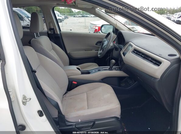 3CZRU5H5XJM703123 2018 HONDA HR-V White Front interior view