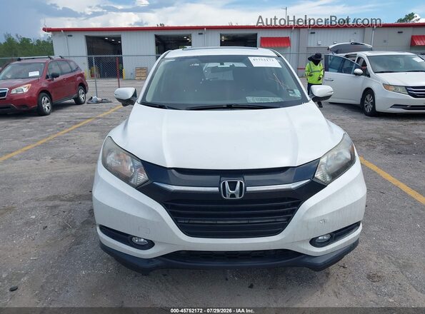 3CZRU5H5XJM703123 2018 HONDA HR-V White Rear interior view