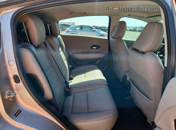 3CZRU5H74KM700219 2019 HONDA HR-V Silver Rear interior view