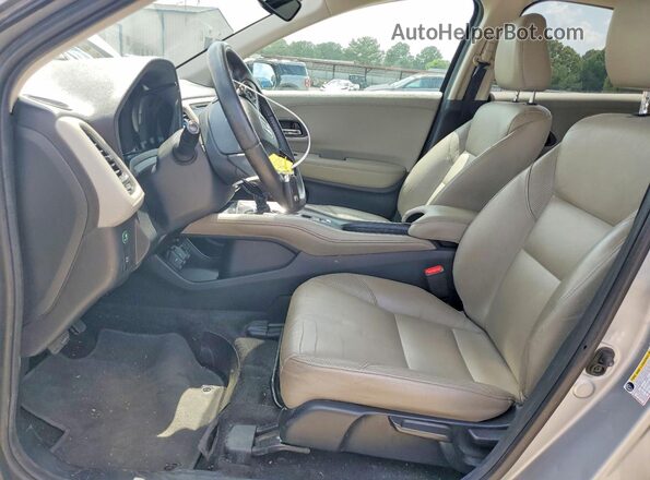 3CZRU5H76JM701029 2018 HONDA HR-V Серебряный Вид салона спереди