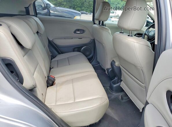 3CZRU5H76JM701029 2018 HONDA HR-V Серебряный Вид задней части салона