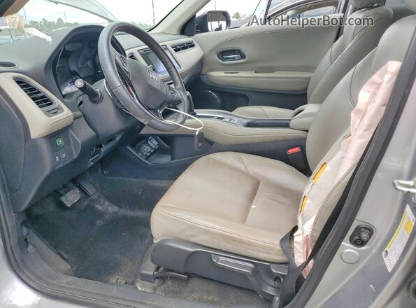 3CZRU5H77JM705218 2018 HONDA HR-V Silver Vista interior delantera