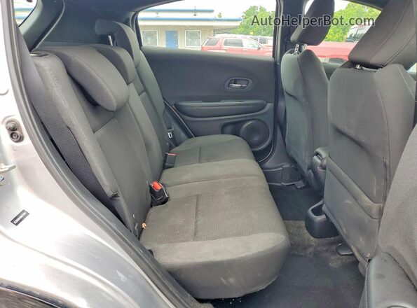 3CZRU6H16KM729951 2019 HONDA HR-V Silver Rear interior view