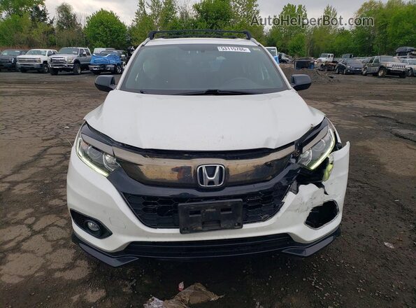 3CZRU6H16MM749426 2021 HONDA HR-V White Front view