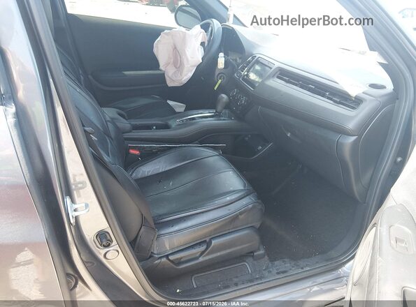 3CZRU6H18MM731865 2021 HONDA HR-V Gray Front interior view