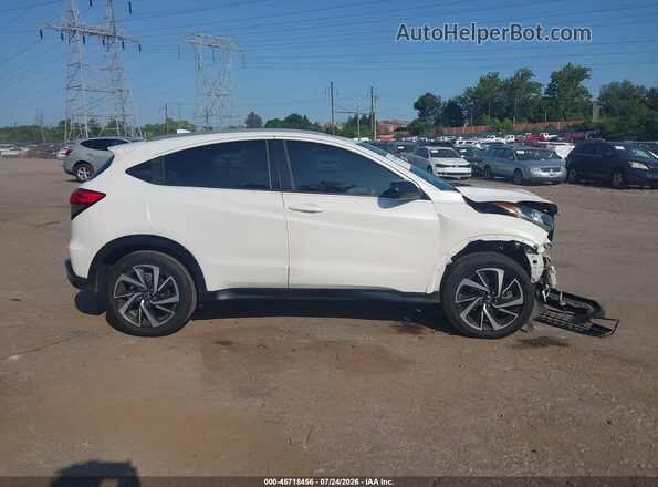 3CZRU6H1XKM721030 2019 HONDA HR-V White Rear interior view