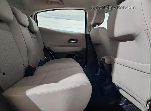 3CZRU6H30JM703071 2018 HONDA HR-V White Սալոնի հետևի տեսք