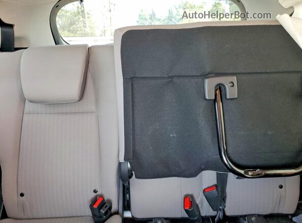 3CZRU6H30JM724602 2018 HONDA HR-V White Հետևի նստատեղերի տեսք