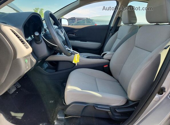 3CZRU6H30LM730774 2020 HONDA HR-V Silver Front interior view