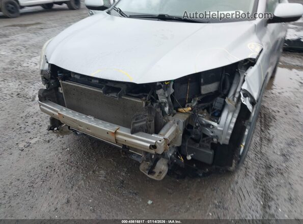3CZRU6H31HM700156 2017 HONDA HR-V Серебряный Вид спереди