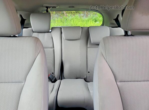 3CZRU6H32JM704254 2018 HONDA HR-V White Vista de los asientos traseros