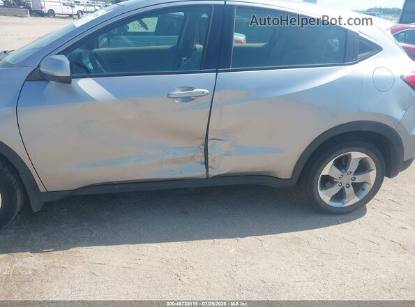 3CZRU6H33HG705924 2017 HONDA HR-V Silver Widok z przodu