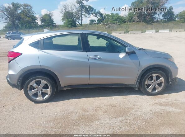 3CZRU6H33HG705924 2017 HONDA HR-V Silver Widok wnętrza z tyłu