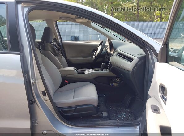 3CZRU6H38JG715743 2018 HONDA HR-V Серый Вид салона спереди