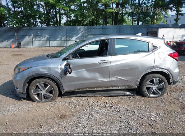 3CZRU6H38JG715743 2018 HONDA HR-V Серый Вид спереди