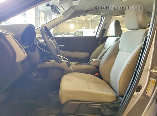 3CZRU6H3XMM747972 2021 HONDA HR-V Серебряный Вид салона спереди