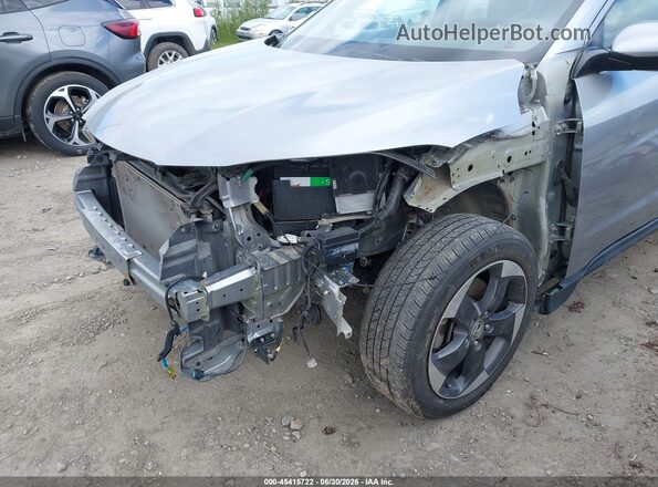3CZRU6H50JG719951 2018 HONDA HR-V Silver Вид спереду