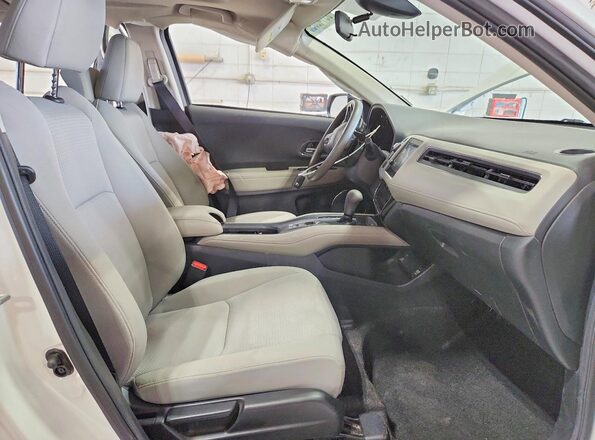 3CZRU6H50MM708714 2021 HONDA HR-V White Вид салону спереду