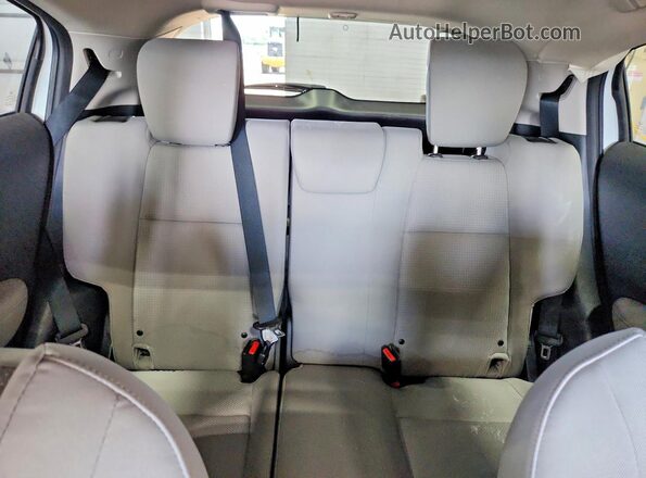 3CZRU6H50MM708714 2021 HONDA HR-V White Вид задніх сидінь