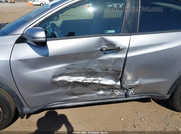 3CZRU6H52JG729557 2018 HONDA HR-V Серый Вид спереди