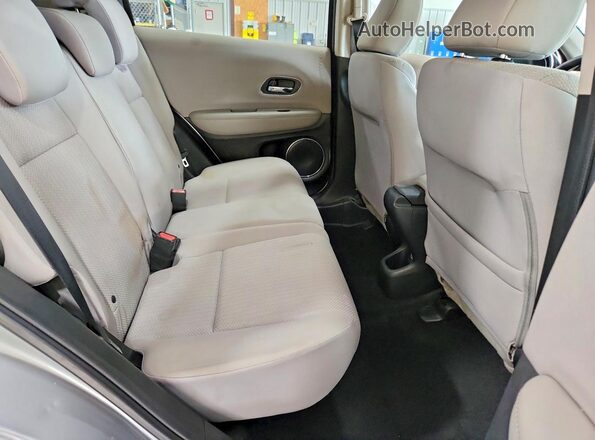 3CZRU6H53HM727666 2017 HONDA HR-V Silver Vista de los asientos traseros