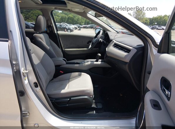 3CZRU6H56GM765701 2016 HONDA HR-V Серебряный Вид салона спереди