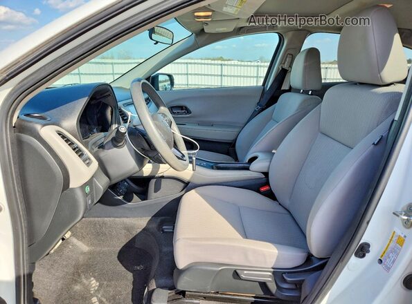 3CZRU6H56JM710835 2018 HONDA HR-V White Front interior view