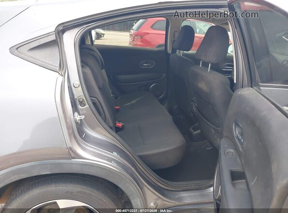 3CZRU6H57JM717602 2018 HONDA HR-V Gray VIN կոդի պիտակի տեսք