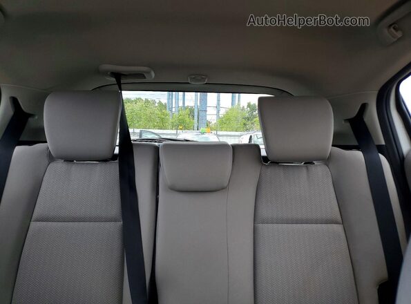 3CZRU6H58JM720539 2018 HONDA HR-V White Vista de los asientos traseros