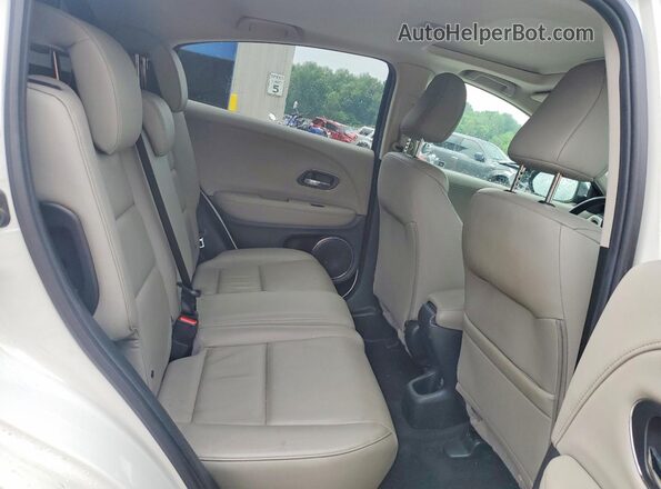3CZRU6H70HM709076 2017 HONDA HR-V White Вид задньої частини салону