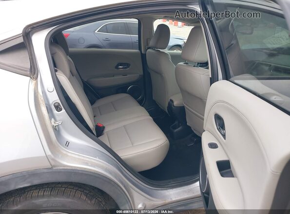 3CZRU6H70JM716583 2018 HONDA HR-V Silver VIN sticker view
