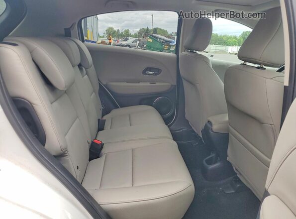 3CZRU6H72HM730026 2017 HONDA HR-V White Հետևի նստատեղերի տեսք