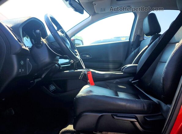 3CZRU6H73JM718036 2018 HONDA HR-V Красный Вид салона спереди