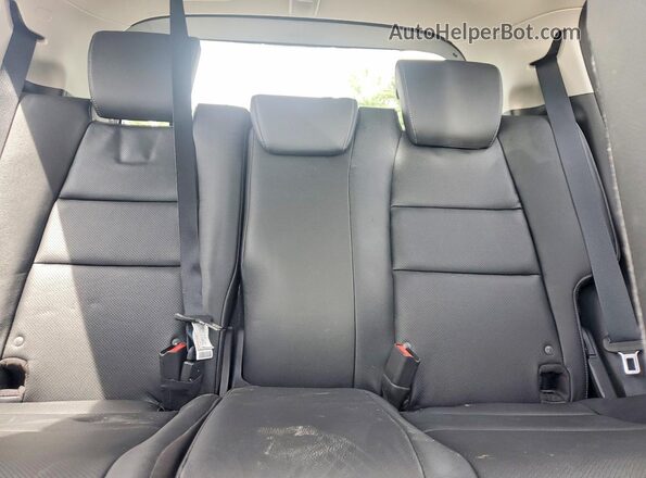 3CZRU6H97KM713912 2019 HONDA HR-V Silver Rear seats view